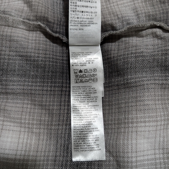 Levis Dylan Western Shirt Womens Small Relaxed Fit Gray Plaid Flannel Pearl Snap - Picture 7 of 10